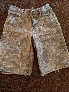 BDG Camouflage  Printed High-Waist Jeans — Green and Taupe